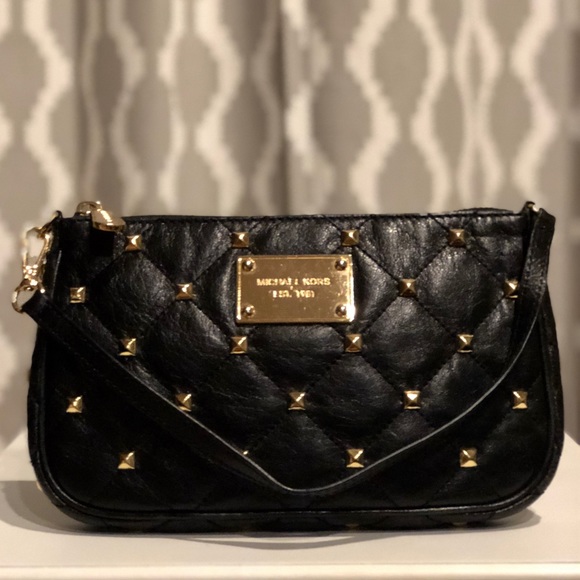 Michael Kors Handbags - Michael Kors Leather Clutch&PhoneCase/CardHolder